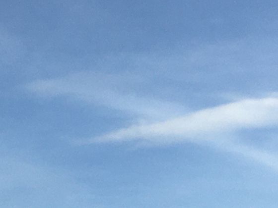 地震湖形成之谜：地质变迁如何造就独特水域景观？